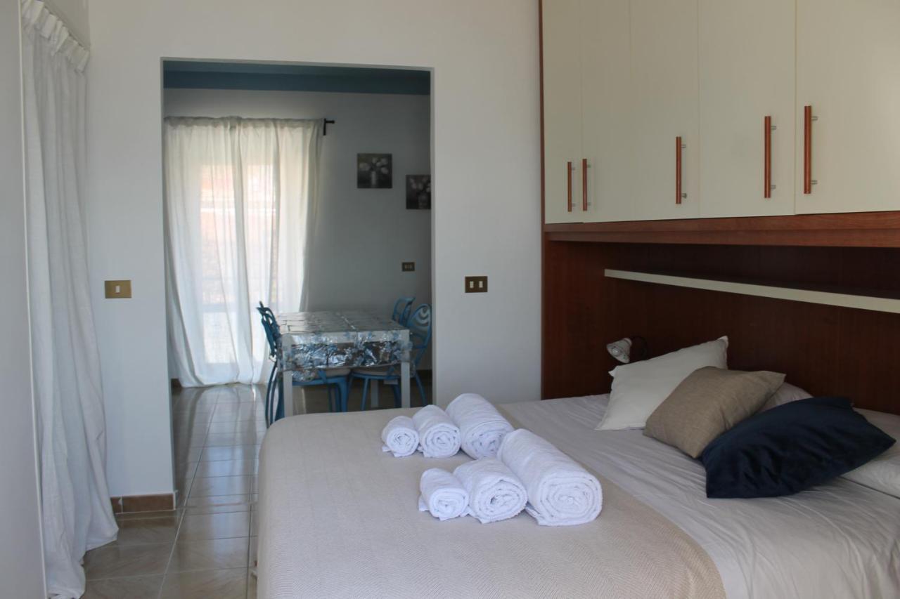 Iride Sul Lago 1 Via Principessa Jolanda 10-Piazza Del Molo อันกุยลารา ซาบาเซีย ภายนอก รูปภาพ