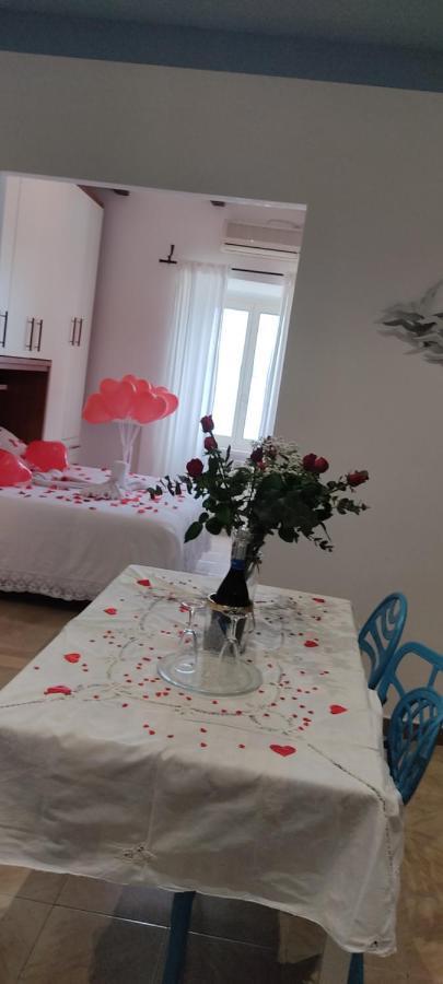 Iride Sul Lago 1 Via Principessa Jolanda 10-Piazza Del Molo อันกุยลารา ซาบาเซีย ภายนอก รูปภาพ